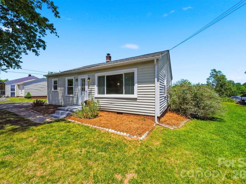 122 SETTLEMYRE Road, Morganton, NC 28655.  MLS# CAR4382008, YatesRealty ID 24622. 