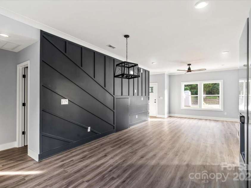 405 Broad Street, Salisbury, NC 28144.  MLS# CAR4276400, YatesRealty ID 24622. 