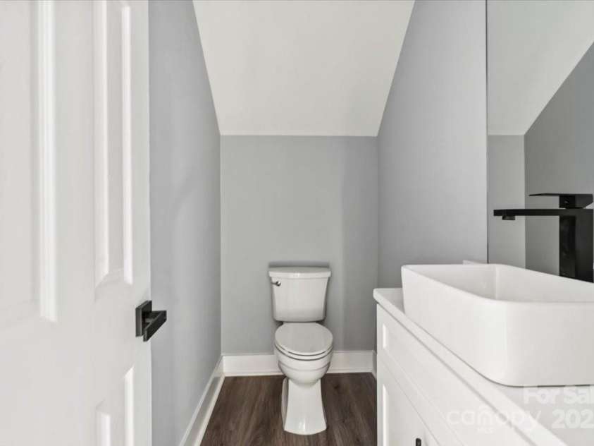 405 Broad Street, Salisbury, NC 28144.  MLS# CAR4276400, YatesRealty ID 24622. 