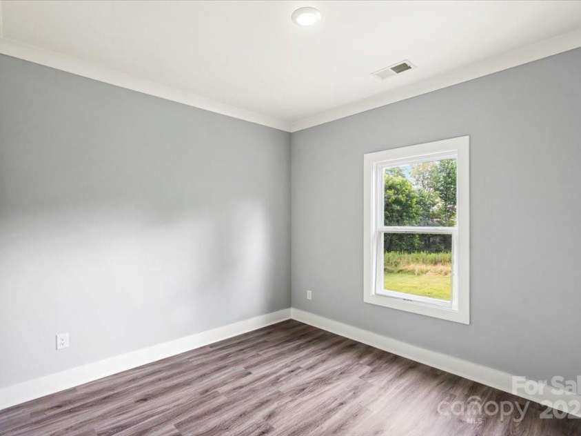405 Broad Street, Salisbury, NC 28144.  MLS# CAR4276400, YatesRealty ID 24622. 
