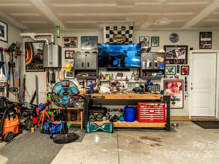 159 Holly Ridge Drive, Mooresville, NC 28115.  MLS# CAR4266521, YatesRealty ID 24623. Extra space for work shop