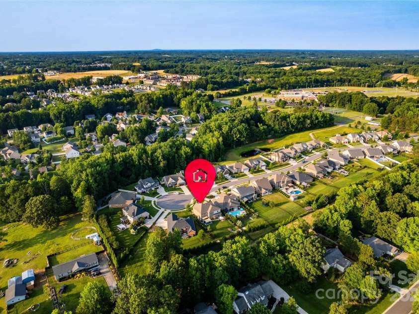 159 Holly Ridge Drive, Mooresville, NC 28115.  MLS# CAR4266521, YatesRealty ID 24623. Private one street commmunity