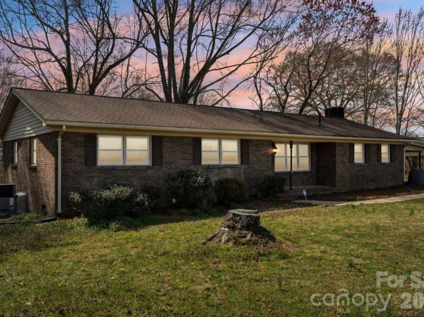 839 Oak Grove Road, Kings Mountain, NC 28086.  MLS# CAR4383075, YatesRealty ID 24623. 