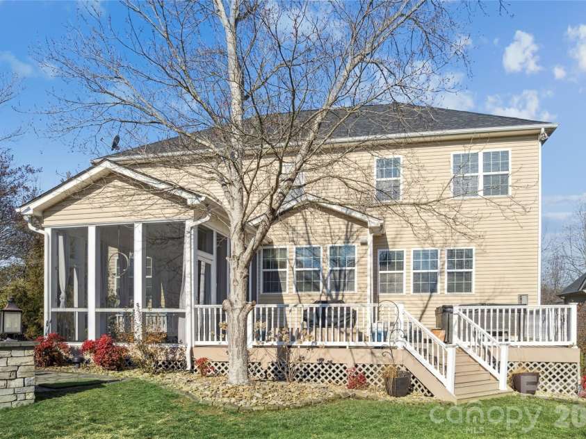 1155 Donelea Lane, Concord, NC 28027.  MLS# CAR4347192, YatesRealty ID 24624. 