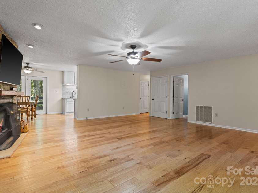 56 Cardinal Circle, Tryon, NC 28782.  MLS# CAR4273292, YatesRealty ID 24627. 