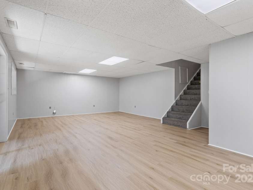 56 Cardinal Circle, Tryon, NC 28782.  MLS# CAR4273292, YatesRealty ID 24627. 