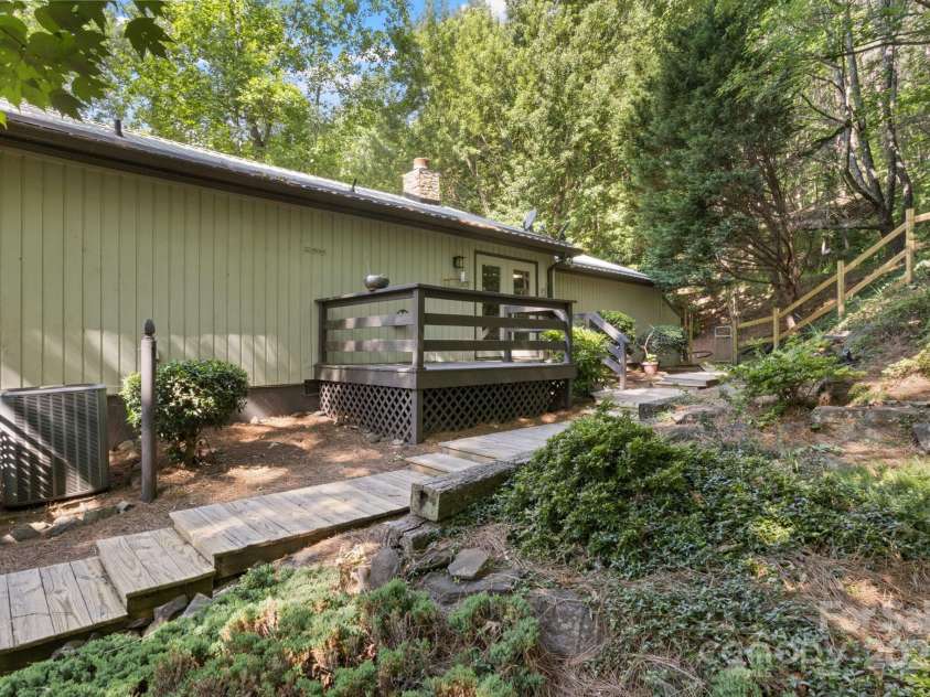 56 Cardinal Circle, Tryon, NC 28782.  MLS# CAR4273292, YatesRealty ID 24627. 