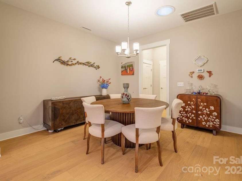 64 Creekside View Drive, Asheville, NC 28804.  MLS# CAR4273866, YatesRealty ID 24628. 