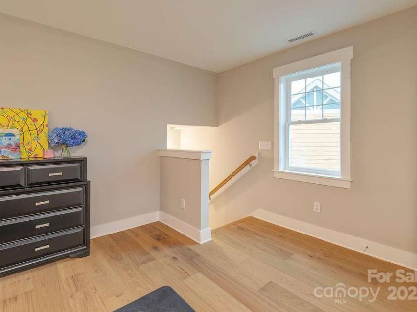 64 Creekside View Drive, Asheville, NC 28804.  MLS# CAR4273866, YatesRealty ID 24628. 