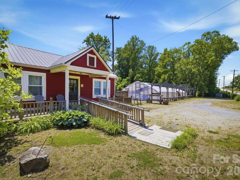 905 Carbon City Road, Morganton, NC 28655.  MLS# CAR4373012, YatesRealty ID 24629. 