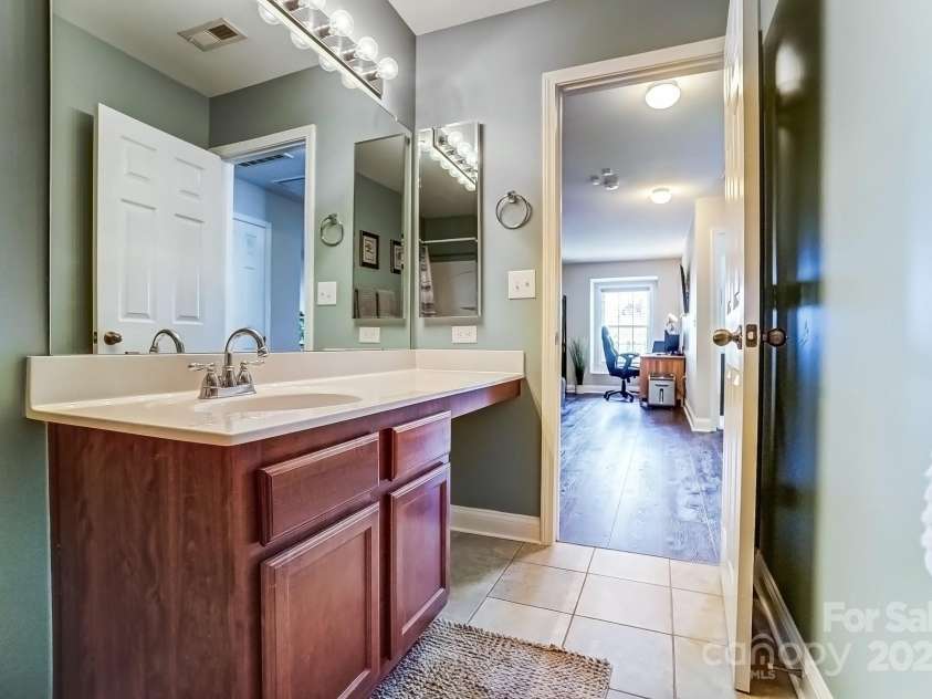 10436 Cullen Court, Charlotte, NC 28278.  MLS# CAR4228917, YatesRealty ID 2463. 