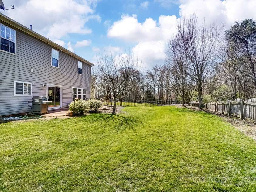 10436 Cullen Court, Charlotte, NC 28278.  MLS# CAR4228917, YatesRealty ID 2463. 