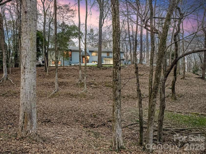 5101 Gorham Drive, Charlotte, NC 28226.  MLS# CAR4345507, YatesRealty ID 2463. 