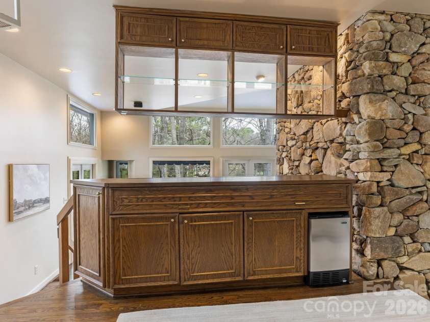 5101 Gorham Drive, Charlotte, NC 28226.  MLS# CAR4345507, YatesRealty ID 2463. 