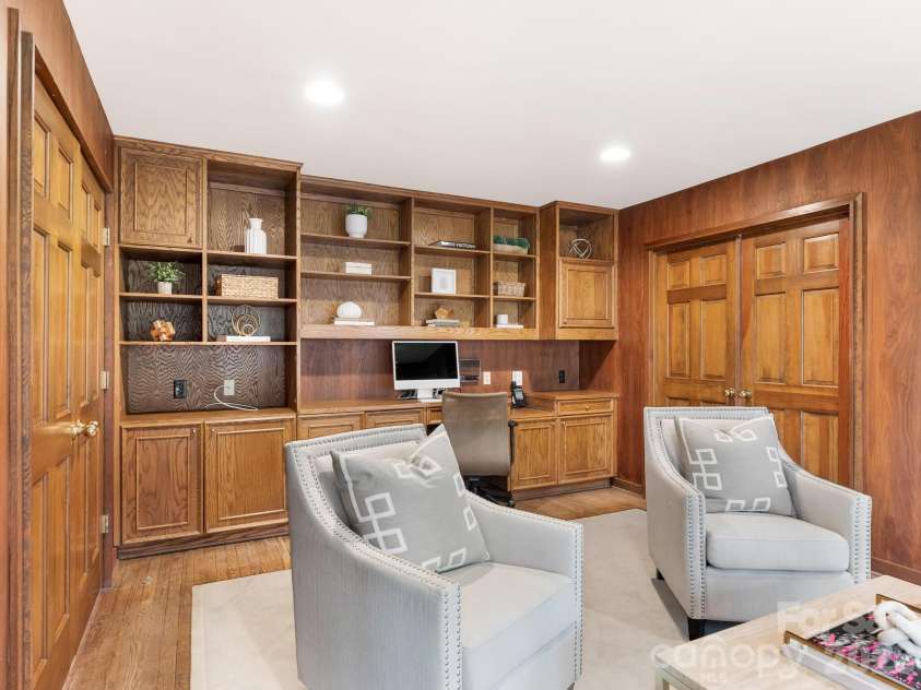 5101 Gorham Drive, Charlotte, NC 28226.  MLS# CAR4345507, YatesRealty ID 2463. 
