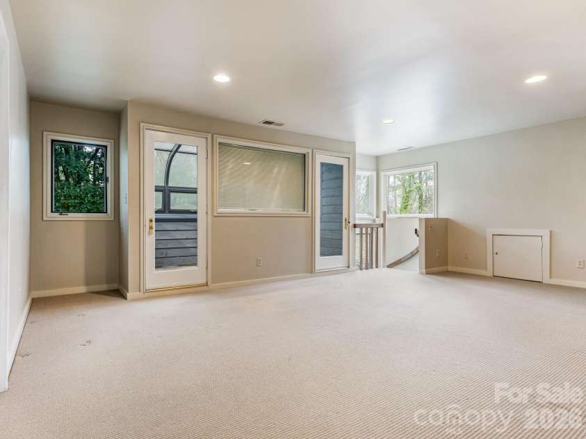 5101 Gorham Drive, Charlotte, NC 28226.  MLS# CAR4345507, YatesRealty ID 2463. 
