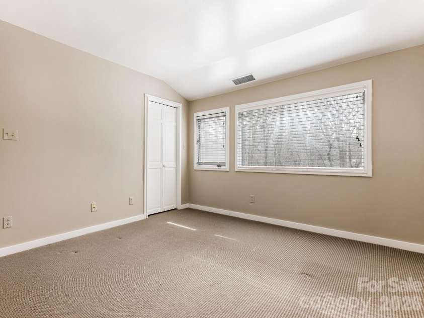 5101 Gorham Drive, Charlotte, NC 28226.  MLS# CAR4345507, YatesRealty ID 2463. 