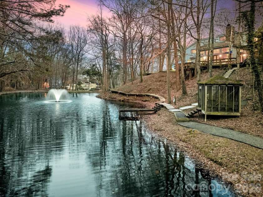 5101 Gorham Drive, Charlotte, NC 28226.  MLS# CAR4345507, YatesRealty ID 2463. 