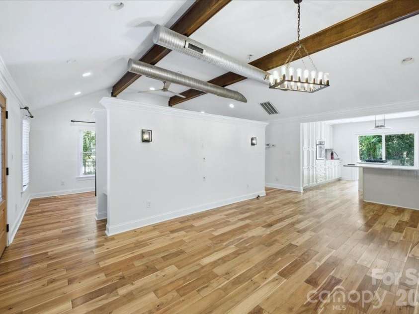 813 Walnut Avenue, Charlotte, NC 28208.  MLS# CAR4371546, YatesRealty ID 24631. 