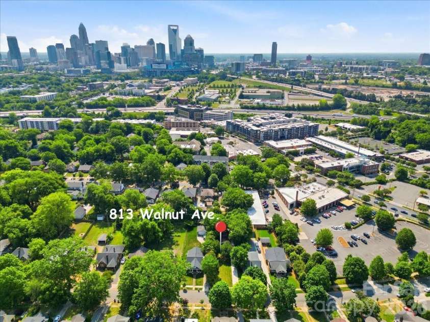 813 Walnut Avenue, Charlotte, NC 28208.  MLS# CAR4371546, YatesRealty ID 24631. 