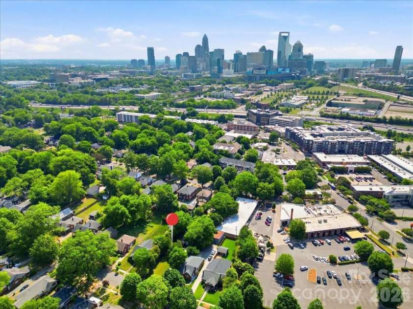 813 Walnut Avenue, Charlotte, NC 28208.  MLS# CAR4371546, YatesRealty ID 24631. 
