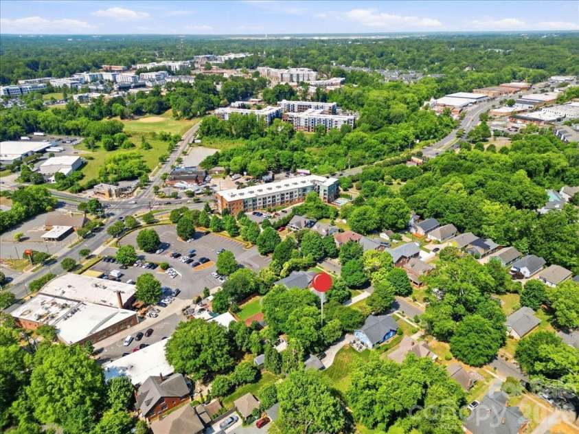 813 Walnut Avenue, Charlotte, NC 28208.  MLS# CAR4371546, YatesRealty ID 24631. 