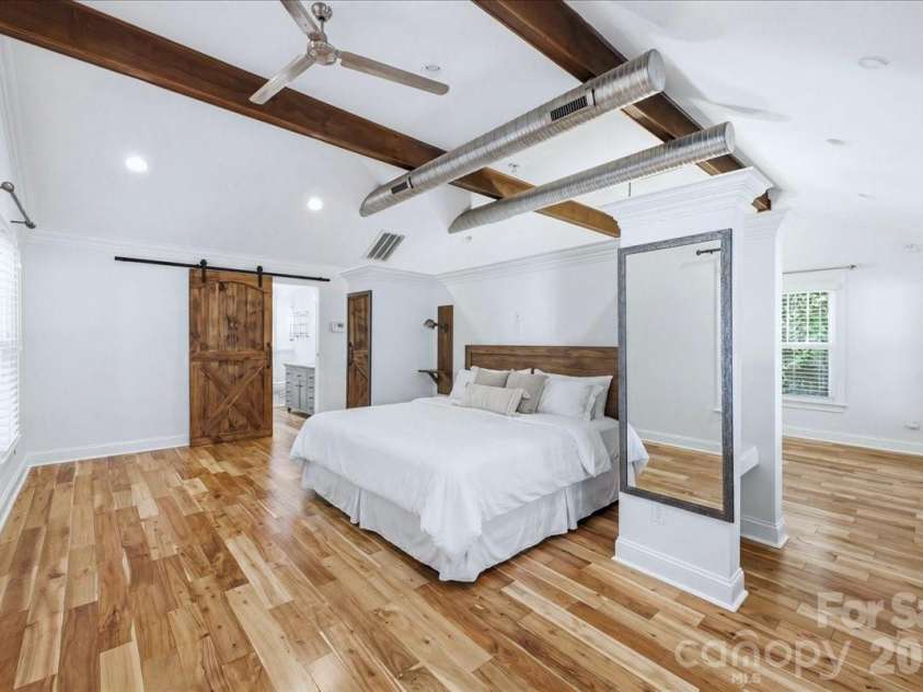 813 Walnut Avenue, Charlotte, NC 28208.  MLS# CAR4371546, YatesRealty ID 24631. Virtually Staged