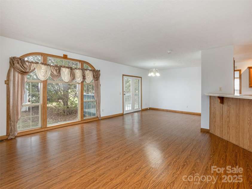 18 Philips Court, Fletcher, NC 28732.  MLS# CAR4223931, YatesRealty ID 24632. 