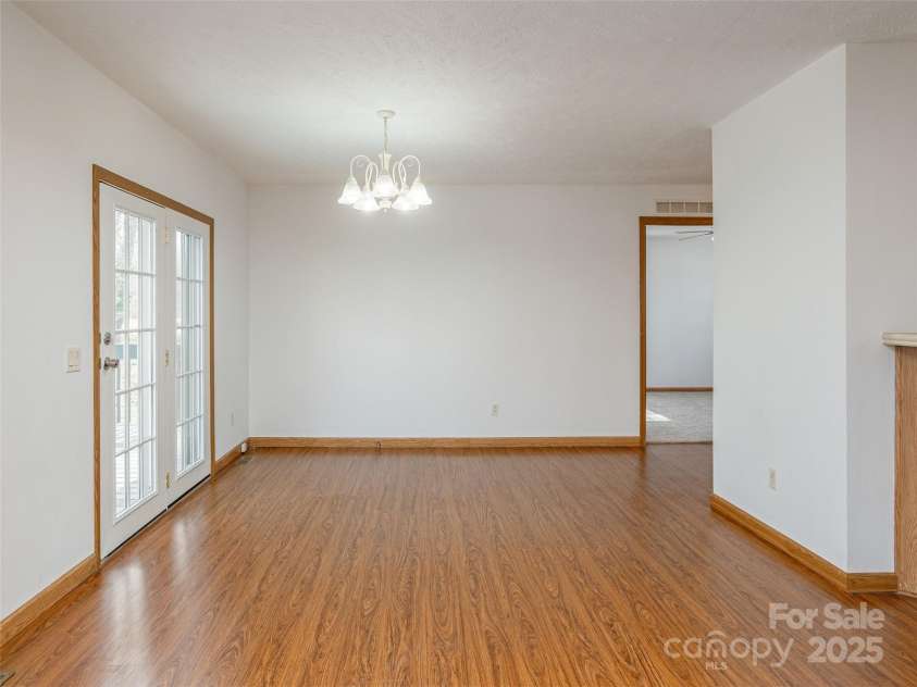 18 Philips Court, Fletcher, NC 28732.  MLS# CAR4223931, YatesRealty ID 24632. 