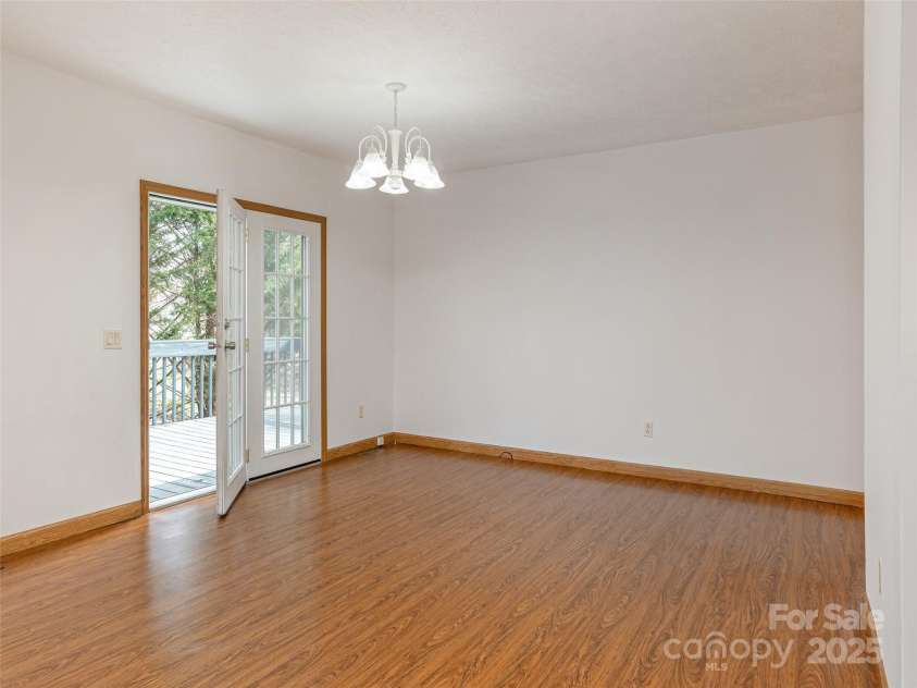 18 Philips Court, Fletcher, NC 28732.  MLS# CAR4223931, YatesRealty ID 24632. 