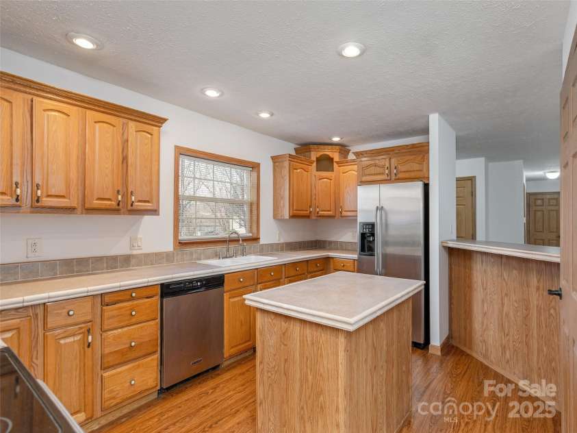 18 Philips Court, Fletcher, NC 28732.  MLS# CAR4223931, YatesRealty ID 24632. 