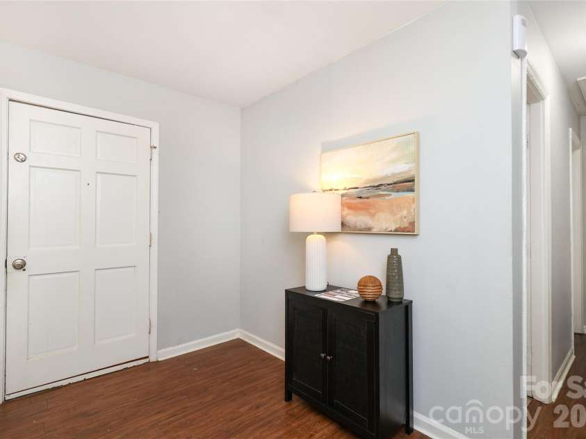 609 Fawnbrook Lane, Charlotte, NC 28217.  MLS# CAR4381161, YatesRealty ID 24632. 