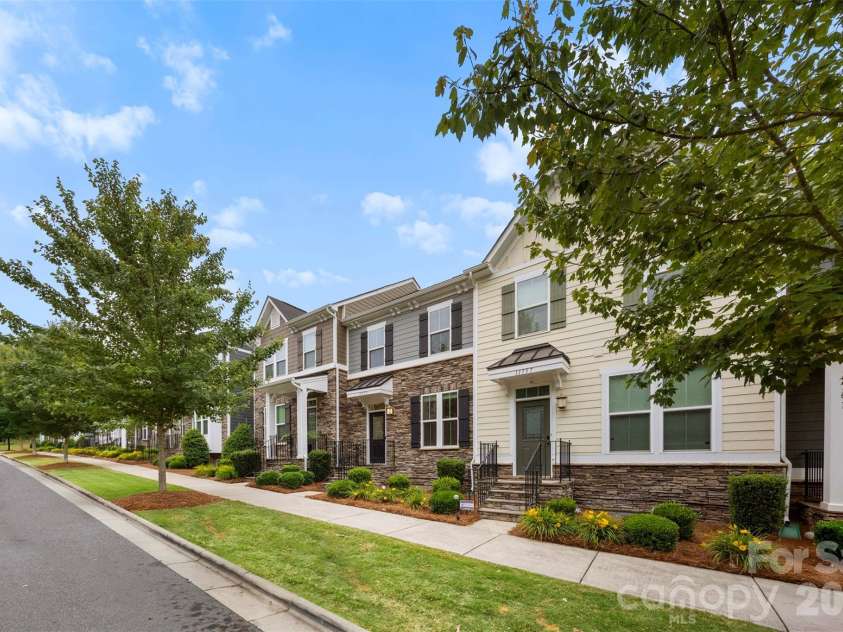 11753 Blessington Road, Huntersville, NC 28078.  MLS# CAR4385539, YatesRealty ID 24633. 