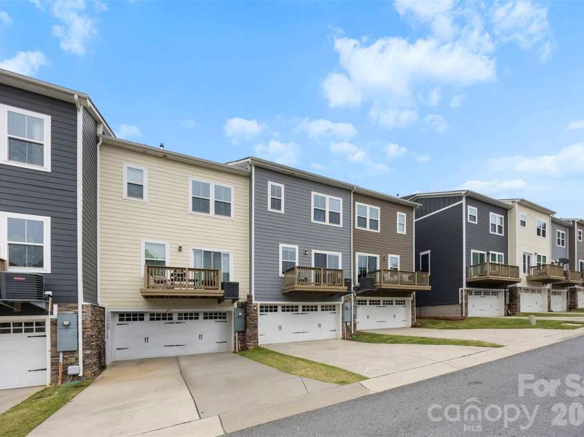 11753 Blessington Road, Huntersville, NC 28078.  MLS# CAR4385539, YatesRealty ID 24633. 
