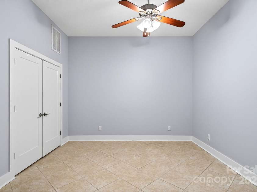 4 Stars Forever Drive, Black Mountain, NC 28711.  MLS# CAR4276305, YatesRealty ID 24633. Apartment Bedroom