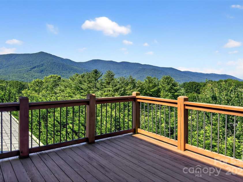 4 Stars Forever Drive, Black Mountain, NC 28711.  MLS# CAR4276305, YatesRealty ID 24633. Views from Upper Deck