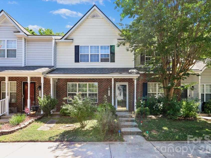 7543 Petrea Lane, Charlotte, NC 28227.  MLS# CAR4385557, YatesRealty ID 24634. 