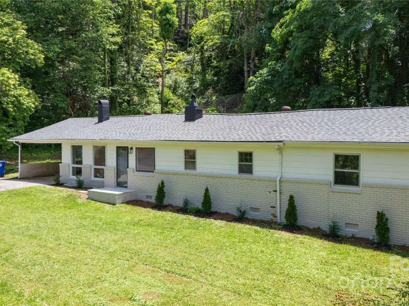 94 Camp Branch Road, Black Mountain, NC 28711.  MLS# CAR4261322, YatesRealty ID 24634. 