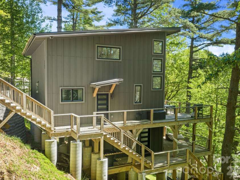 1385 Niley Cook Road, Blowing Rock, NC 28605.  MLS# CAR4385567, YatesRealty ID 24635. 