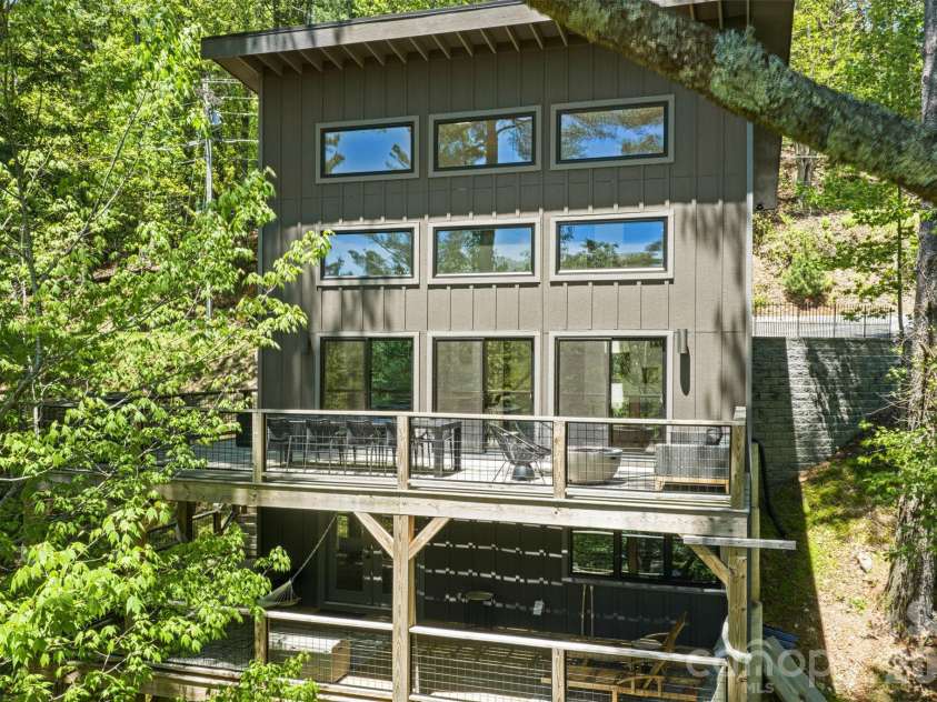 1385 Niley Cook Road, Blowing Rock, NC 28605.  MLS# CAR4385567, YatesRealty ID 24635. 