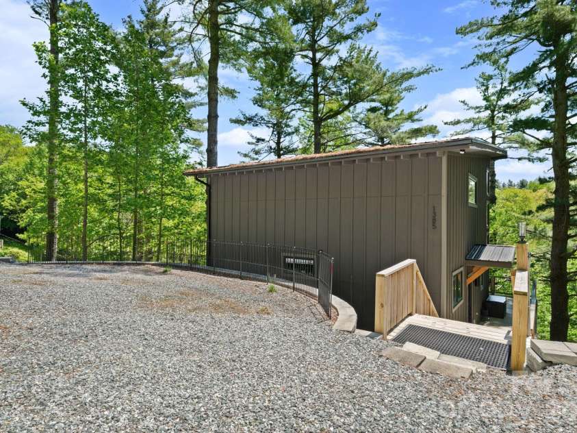 1385 Niley Cook Road, Blowing Rock, NC 28605.  MLS# CAR4385567, YatesRealty ID 24635. 