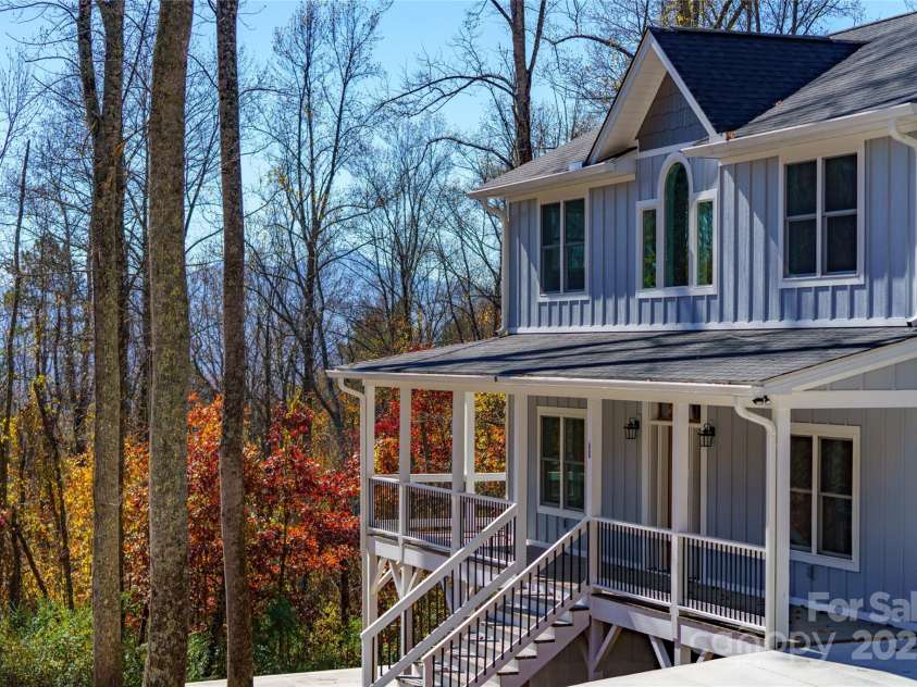 68 Bamboo Trail, Candler, NC 28715.  MLS# CAR4257307, YatesRealty ID 24635. 