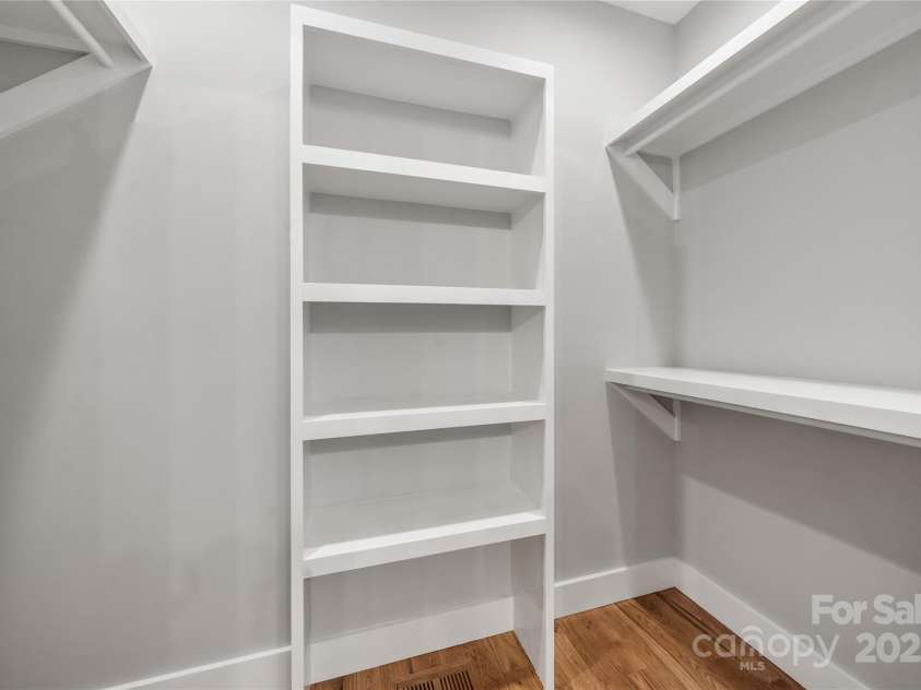68 Bamboo Trail, Candler, NC 28715.  MLS# CAR4257307, YatesRealty ID 24635. Huge primary closet