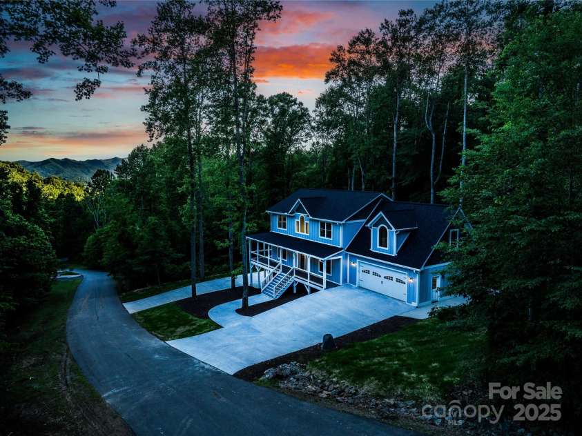 68 Bamboo Trail, Candler, NC 28715.  MLS# CAR4257307, YatesRealty ID 24635. Welcome to Ashewood!