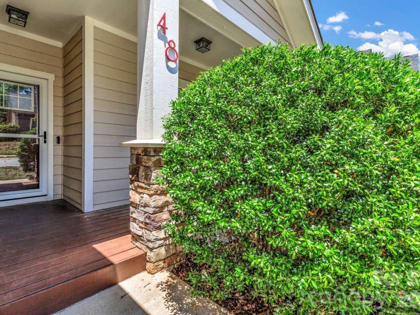 48 Asher Lane, Arden, NC 28704.  MLS# CAR4384419, YatesRealty ID 24636. 