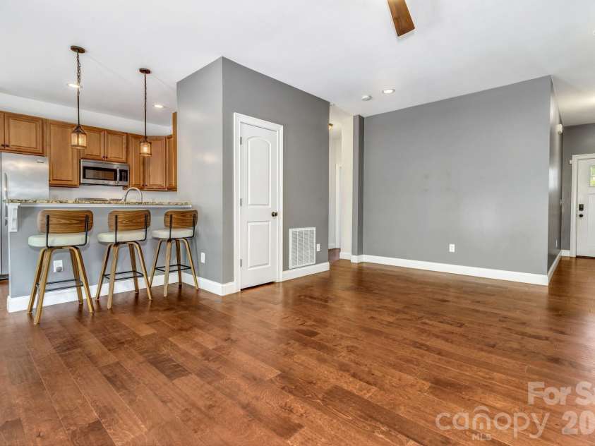 48 Asher Lane, Arden, NC 28704.  MLS# CAR4384419, YatesRealty ID 24636. 