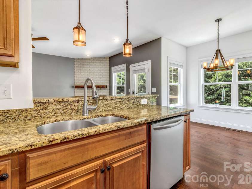 48 Asher Lane, Arden, NC 28704.  MLS# CAR4384419, YatesRealty ID 24636. 