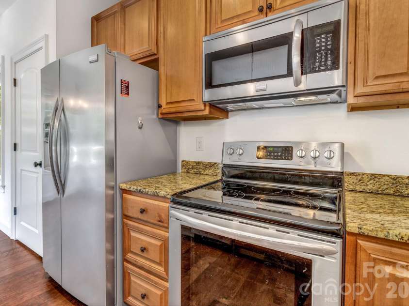48 Asher Lane, Arden, NC 28704.  MLS# CAR4384419, YatesRealty ID 24636. 