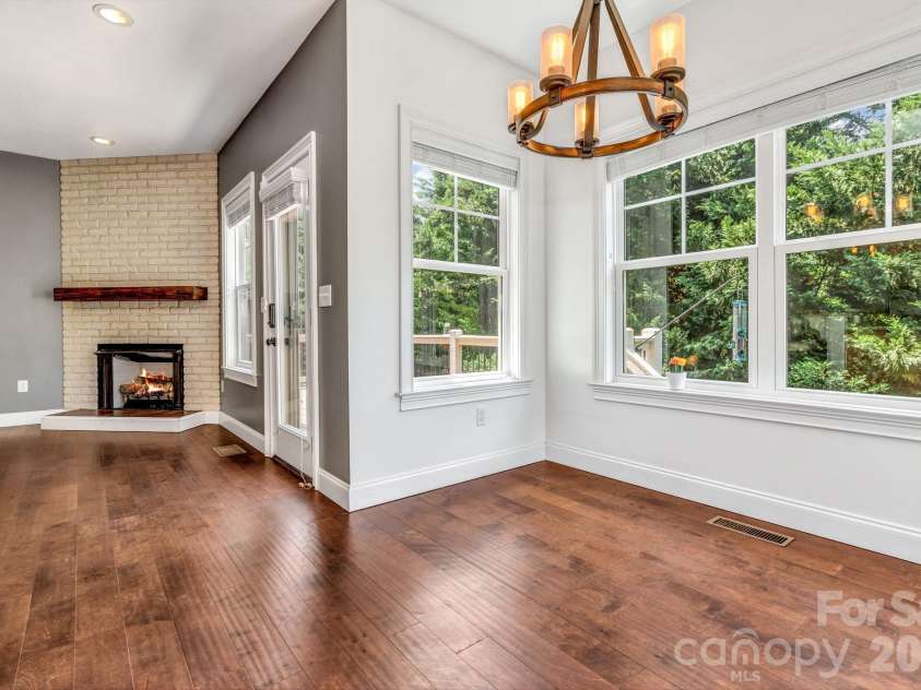48 Asher Lane, Arden, NC 28704.  MLS# CAR4384419, YatesRealty ID 24636. 