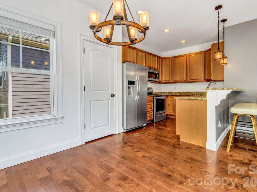 48 Asher Lane, Arden, NC 28704.  MLS# CAR4384419, YatesRealty ID 24636. 